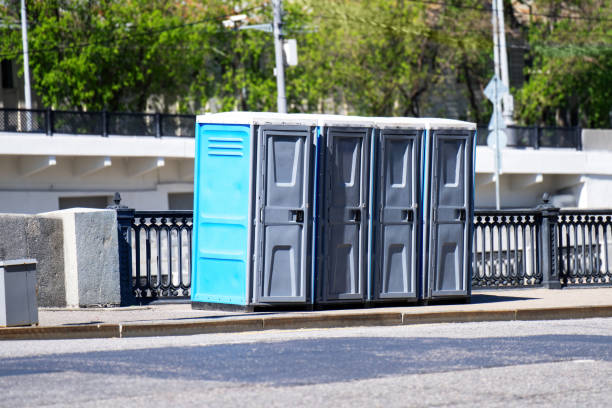 Portable Toilet Options We Offer in Roosevelt Gardens, FL